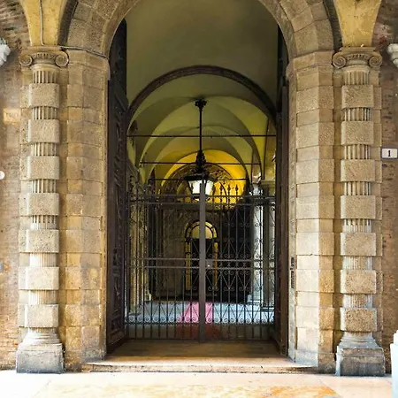 Casa Garisenda Μπολόνια